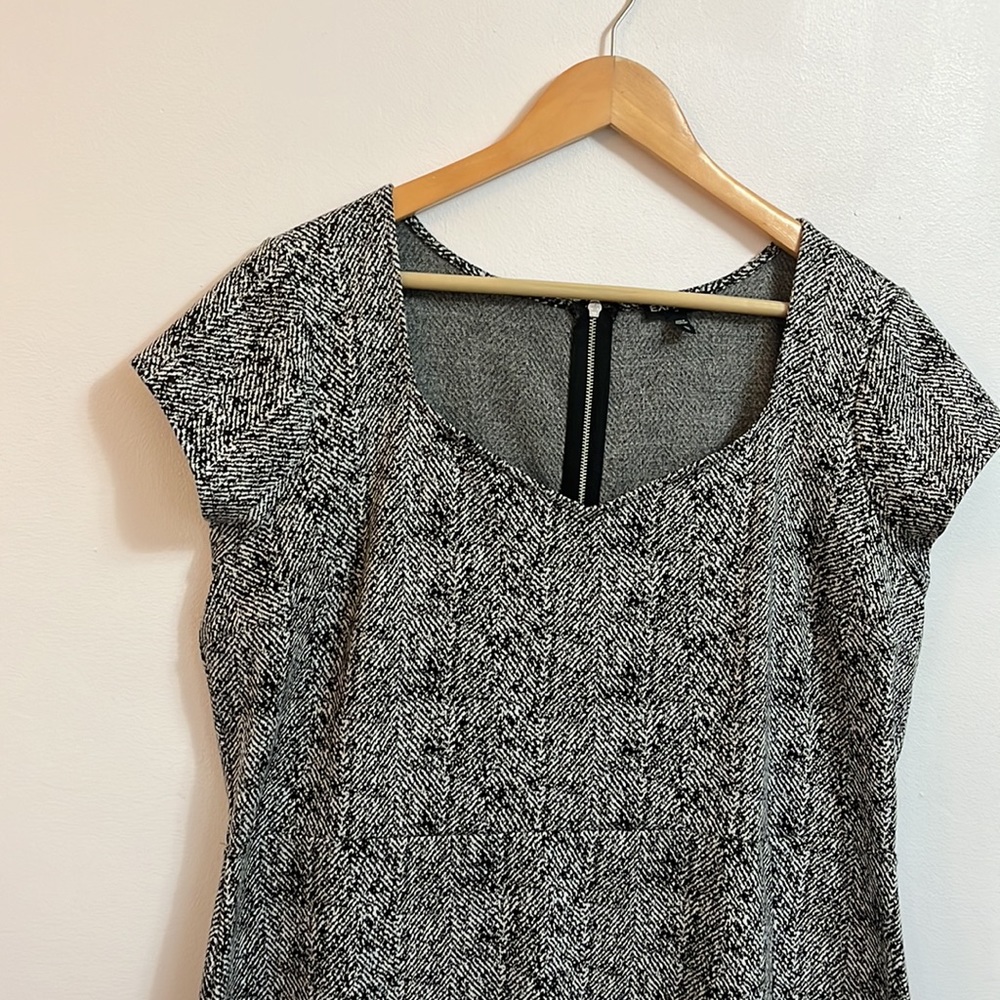 Express Cap Sleeve Black Marled Knee-Length Dress - Picture 9 of 10